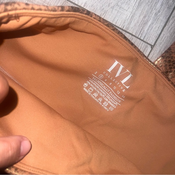 IVL Gold Snakeskin Leggings 4 - Picture 2 of 5